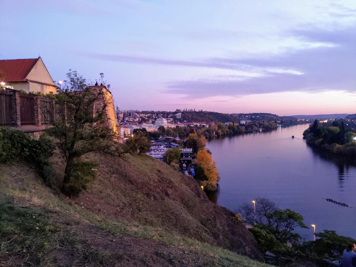 Stela'S Apartments - Vysehrad ปราก ภายนอก รูปภาพ